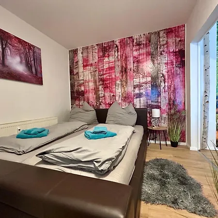 Apartment-am-stadtbrunnen,50m2,kueche,2 Schlafzimmer,kfz Parkplatz,terrasse,waschmaschine Appartamento *