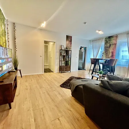 Apartment-am-stadtbrunnen,50m2,kueche,2 Schlafzimmer,kfz Parkplatz,terrasse,waschmaschine Apartament Chociebuż